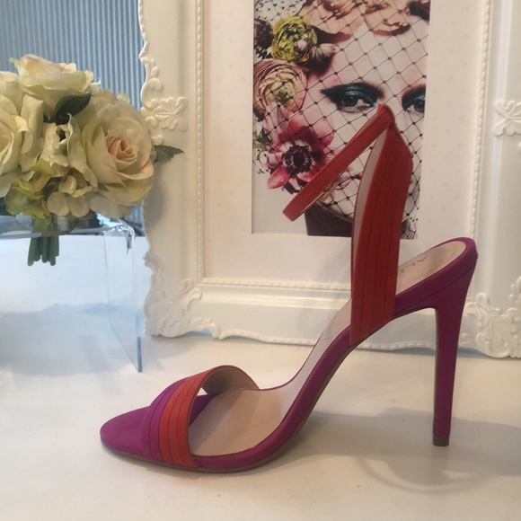 New Ankle Strap Heels - Picture 4 of 13